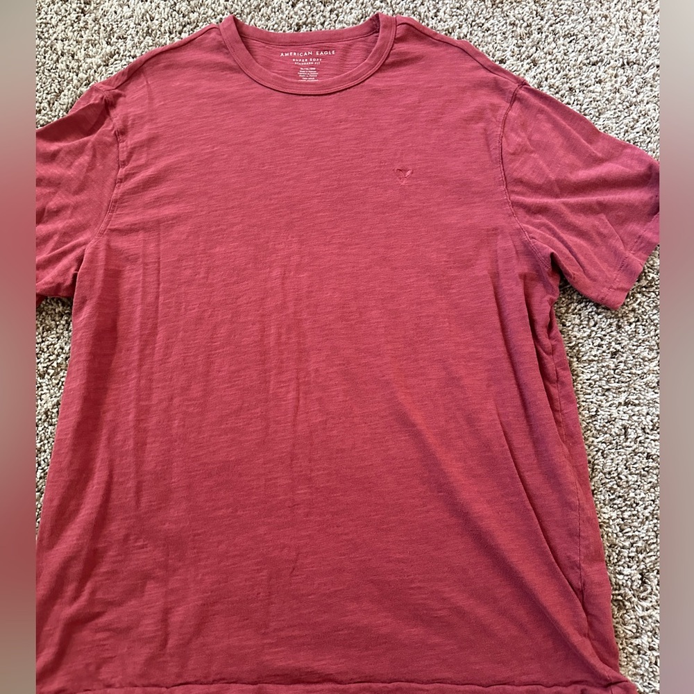Men’s American Eagle Red tshirt